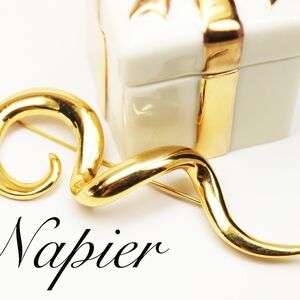 NAPIER GOLD BROOCH ~ 3D and 22K Gold Plated